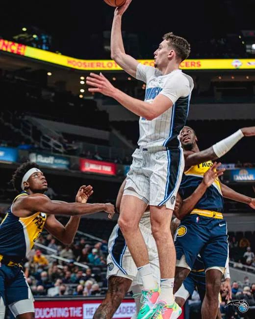 正积极寻求 正积极寻求